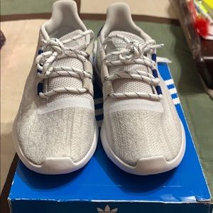 “BACK TO SCHOOL”  ADIDAS-Brand New